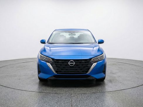 Used 2025 Nissan Sentra SV FWD image 2