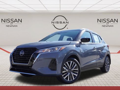 Used 2024 Nissan Kicks SV FWD image 1