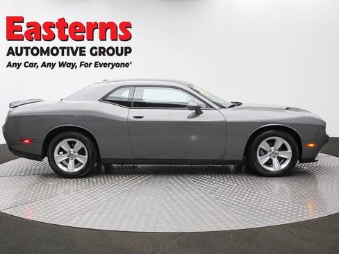 Used 2023 Dodge Challenger SXT image 4