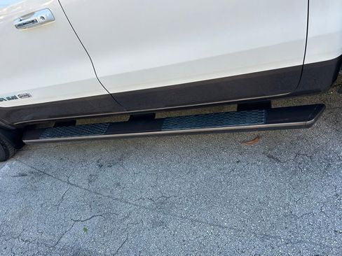 Certified 2022 RAM 1500 Limited image 20