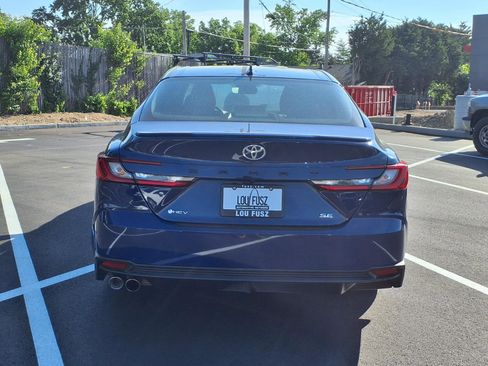 Used 2025 Toyota Camry SE w/ Multimedia Upgrade Package FWD image 27