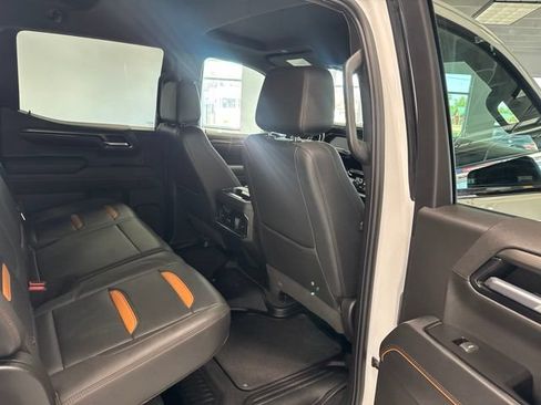 Used 2022 GMC Sierra 1500 AT4 w/ AT4 Preferred Package AWD/4WD image 31
