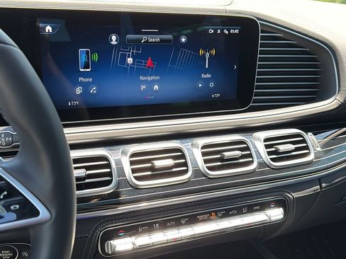 Used 2024 Mercedes-Benz Maybach GLS 600 4MATIC image 18