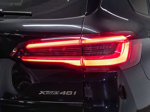 Used 2023 BMW X5 xDrive40i w/ M Sport Package image 7