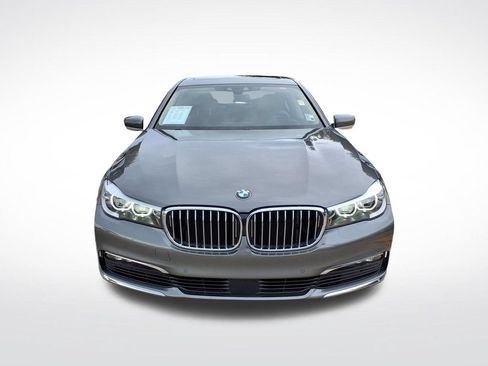 Used 2018 BMW 740i RWD image 2