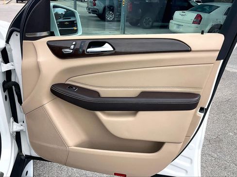 Used 2018 Mercedes-Benz GLE 350 image 21