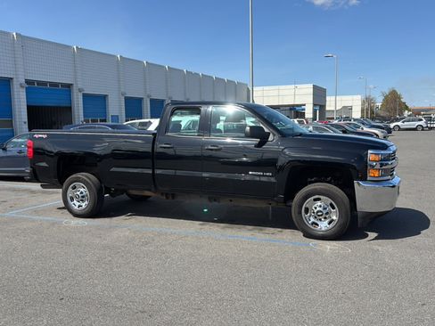 Used 2017 Chevrolet Silverado 2500 W/T image 3