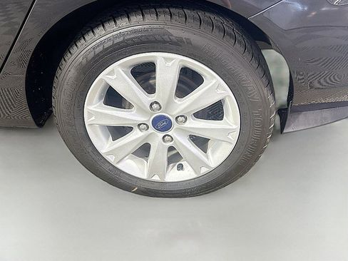 Used 2013 Ford Fiesta SE FWD image 27