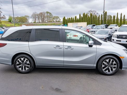 New 2026 Honda Odyssey EX-L image 5