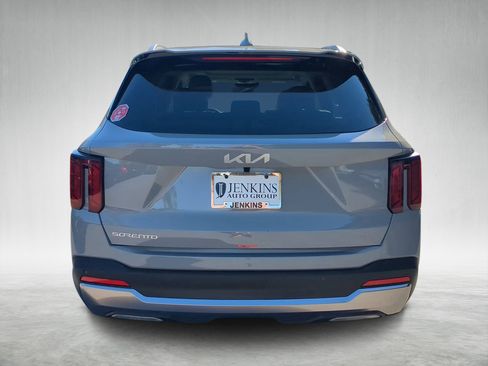 New 2026 Kia Sorento S image 4
