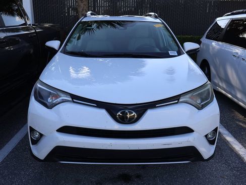 Used 2018 Toyota RAV4 XLE FWD image 5