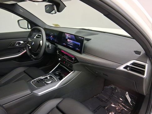 Used 2026 BMW 330i Sedan w/ Convenience Package RWD image 31