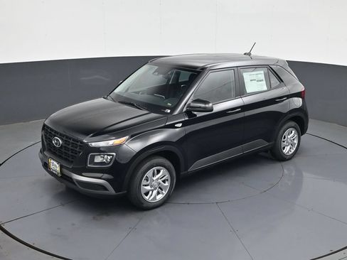 New 2026 Hyundai Venue SE FWD image 13
