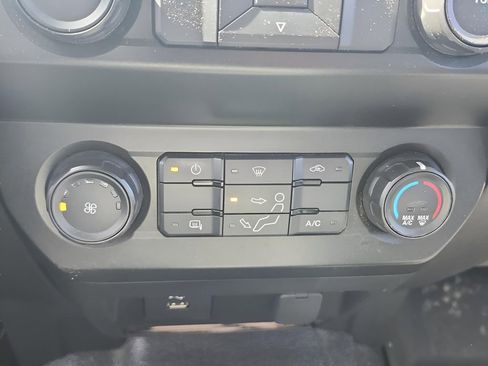 Used 2020 Ford F250 XL w/ Power Equipment Group image 26