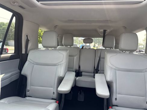 Used 2025 Ford Expedition Max Platinum w/ Driver's Package AWD/4WD image 44