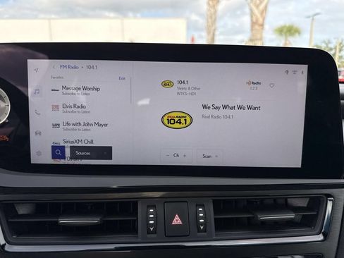 Used 2025 Lexus ES 350 w/ Premium Package FWD image 30