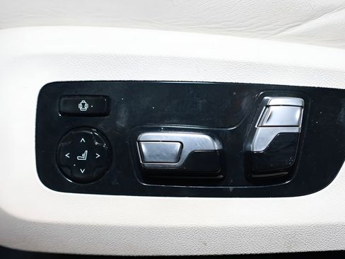 Used 2022 BMW X6 M w/ Executive Package image 26