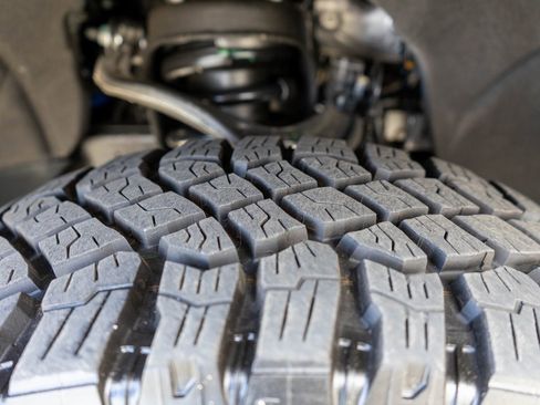 Used 2024 GMC Sierra 1500 AT4X image 32