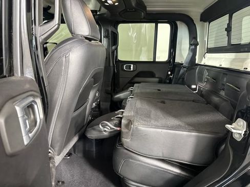 Used 2020 Jeep Gladiator Overland image 26
