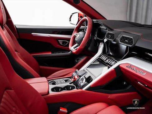 Used 2024 Lamborghini Urus S AWD/4WD image 42