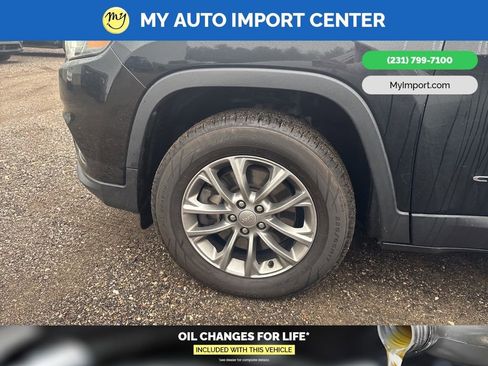 Used 2020 Jeep Cherokee Latitude Lux w/ Comfort/Convenience Group image 6