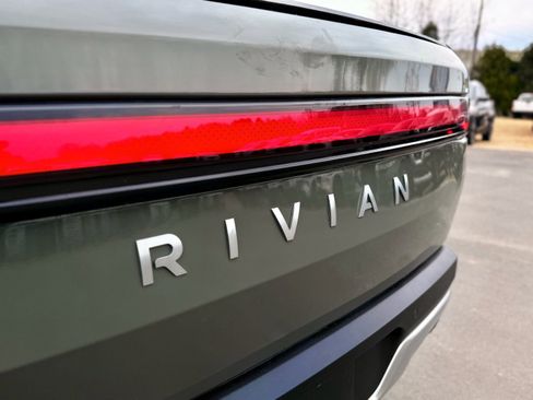 Used 2022 Rivian R1T Launch Edition image 18