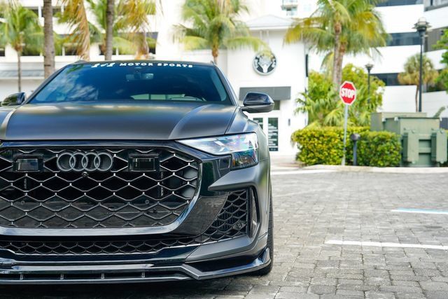 Used 2026 Audi RS Q8 performance AWD/4WD image 8