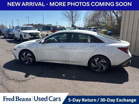 Certified 2025 Hyundai Elantra SEL image 6