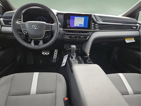 New 2026 Toyota Camry SE image 14