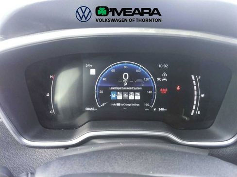 Used 2024 Toyota Corolla Cross XLE image 5