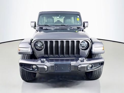 Used 2020 Jeep Wrangler Unlimited Sahara AWD/4WD image 2