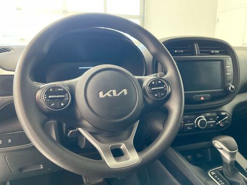 Used 2023 Kia Soul LX FWD image 14
