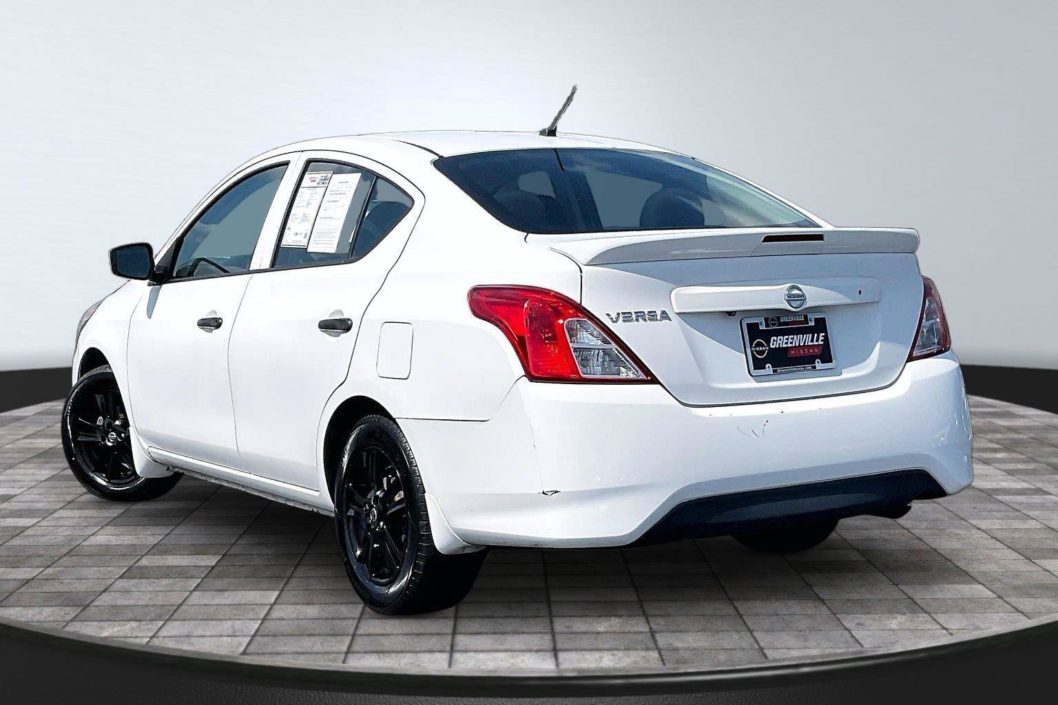 Used 2019 Nissan Versa S Plus FWD image 3