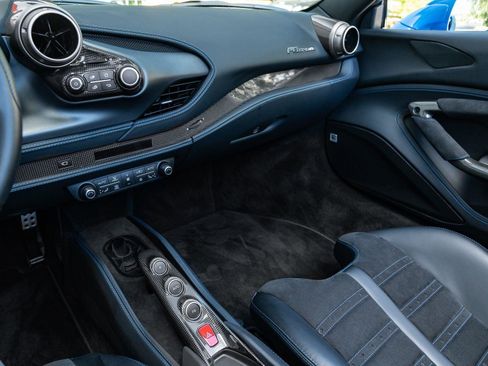 Used 2021 Ferrari F8 Tributo image 24