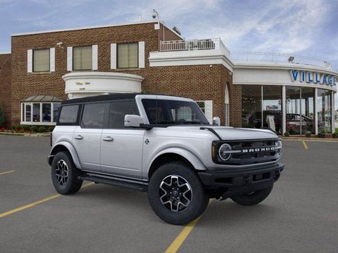 Used 2024 Ford Bronco Outer Banks image 32