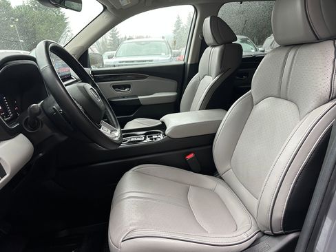 Used 2024 Honda Pilot Elite image 20