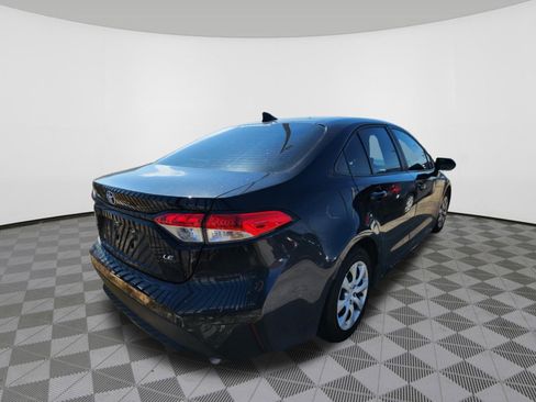 Used 2021 Toyota Corolla LE FWD image 4