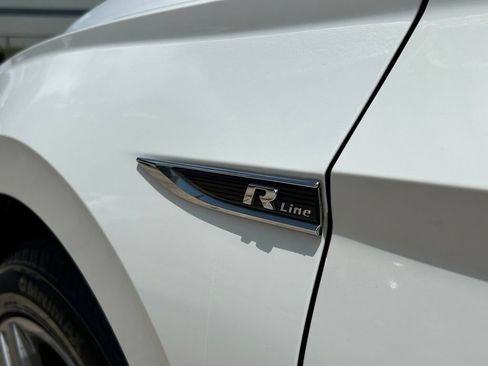 Used 2019 Volkswagen Jetta R-Line w/ R-Line Cold Weather Package FWD image 32