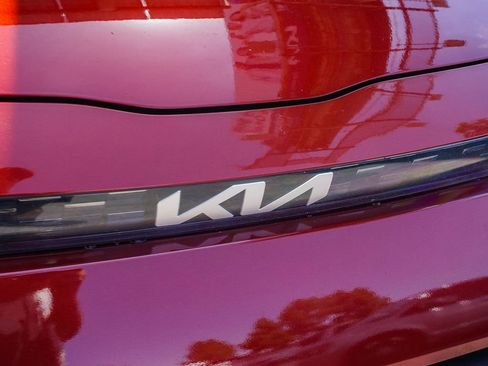 Certified 2023 Kia Soul LX w/ LX Technology Package FWD image 12