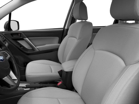 Used 2017 Subaru Forester 2.5i w/ Popular Package #1A AWD/4WD image 4