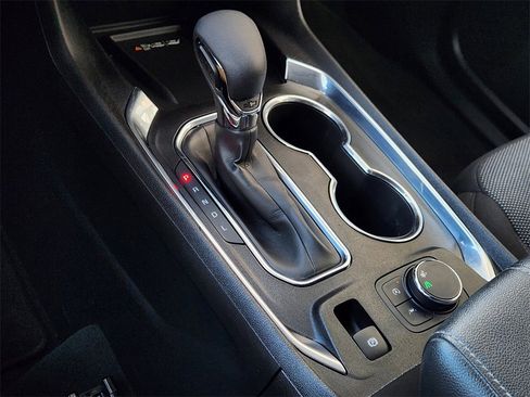 Used 2023 Chevrolet Traverse LT image 20