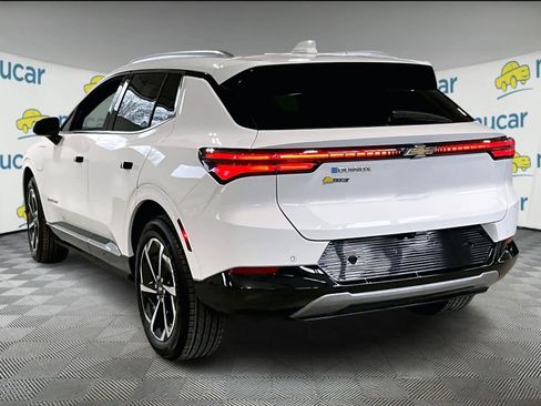 Used 2025 Chevrolet Equinox EV LT w/ Convenience Package image 4