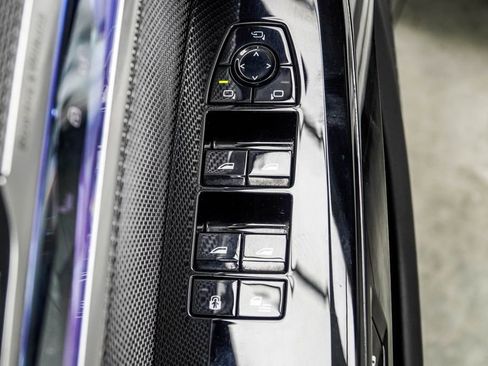 Used 2025 BMW 740i RWD image 35