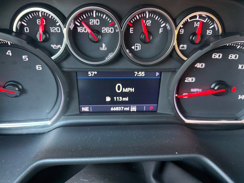 Used 2021 Chevrolet Tahoe LT w/ Luxury Package AWD/4WD image 17