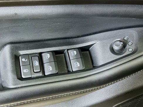 Used 2023 Jeep Grand Cherokee L Laredo image 21