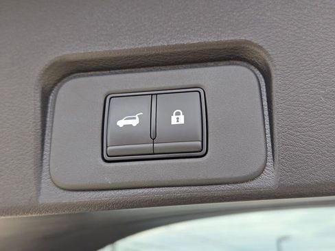 Used 2026 Nissan Rogue SL AWD/4WD image 15