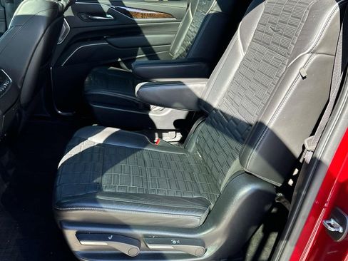 Used 2022 Cadillac Escalade ESV Sport Platinum w/ LPO, ONYX Package image 22