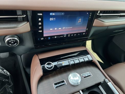 New 2025 Lincoln Navigator L Reserve image 17