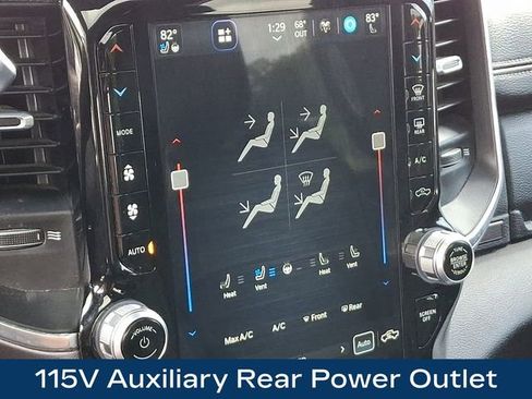 Used 2022 RAM 3500 Laramie AWD/4WD image 14