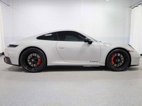 Used 2025 Porsche 911 Carrera 4 GTS AWD/4WD image 10